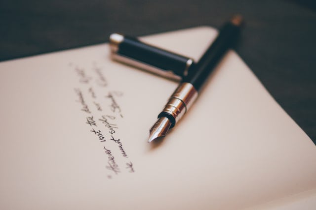Follow these steps for writing a condolence letter and find free examples for inspiration when you need a letter for a family member, colleague, and more.