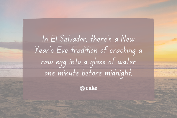 Text about new years traditions in El Salvador over an image of a beach in El Salvador