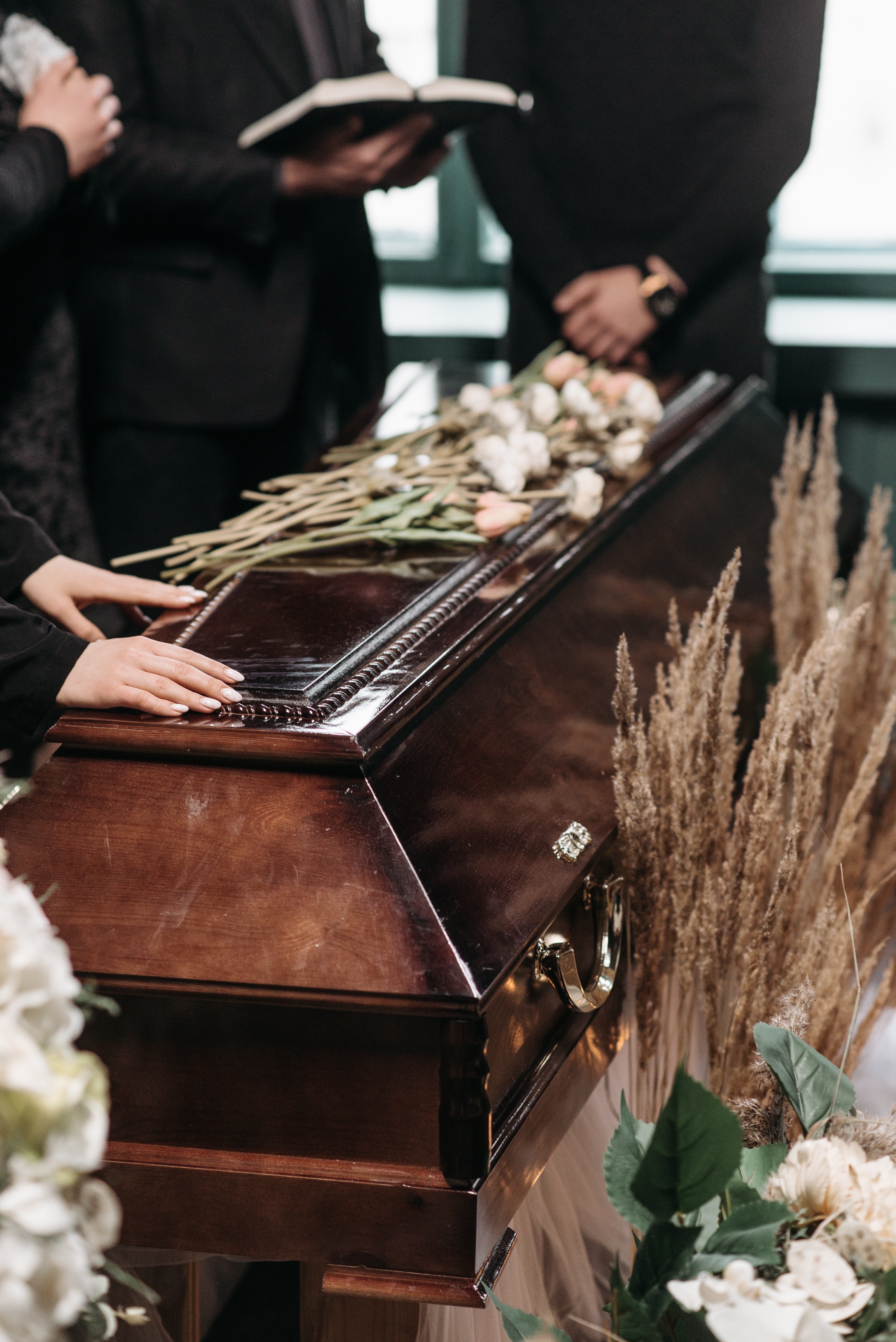 26 Things to Never Do at a Funeral or Memorial Service | Cake Blog
